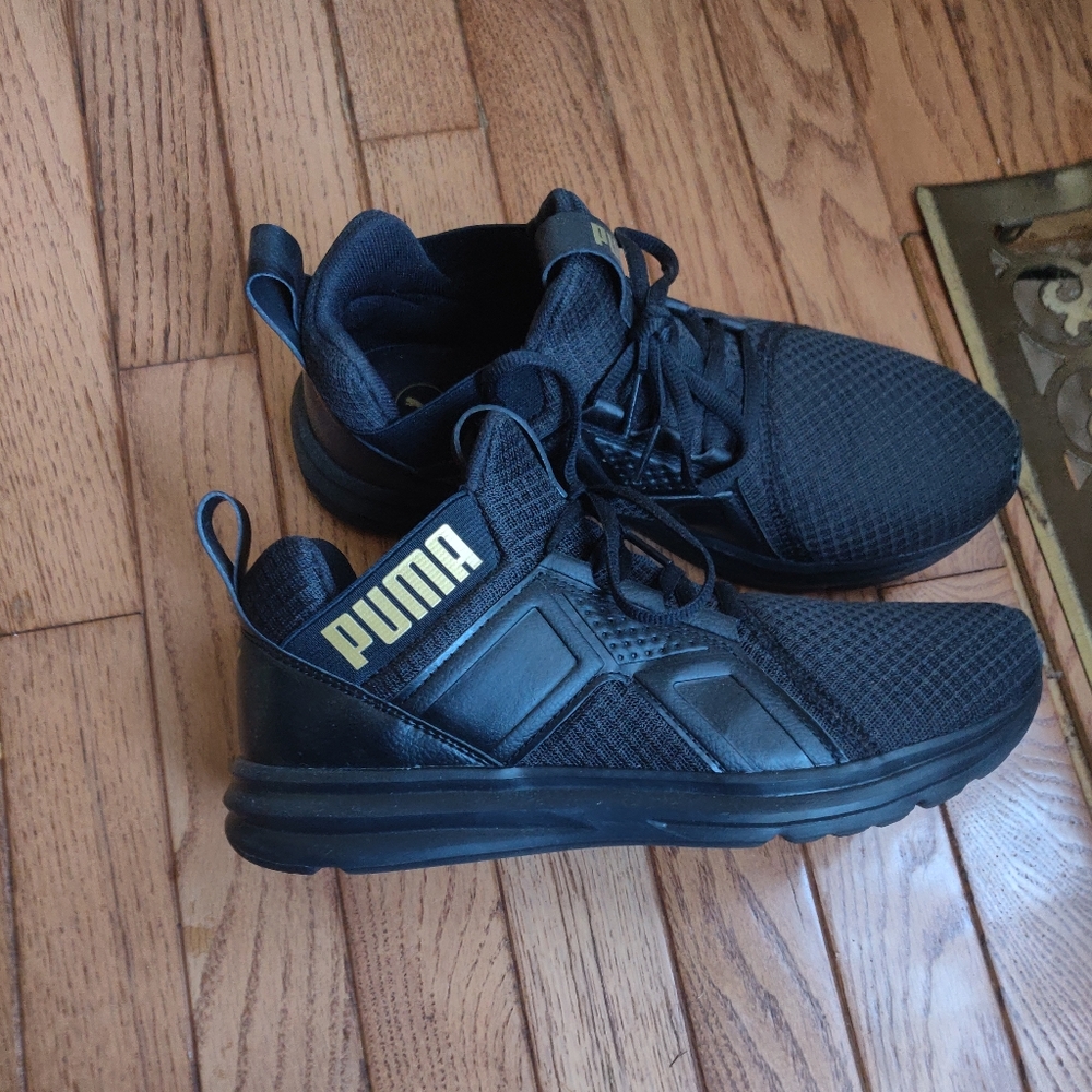 Women's Puma shoes
